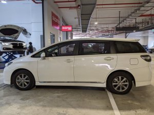 Toyota Wish 1.8 CVT