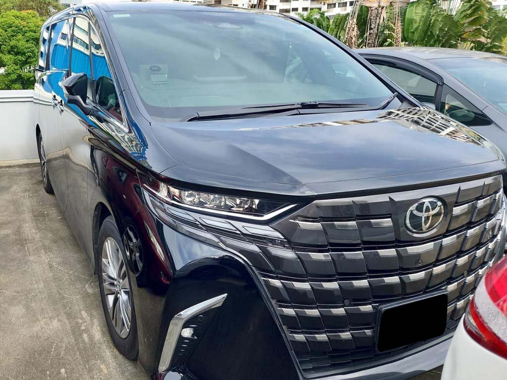 Toyota Alphard Hybrid Z (Hybrid)