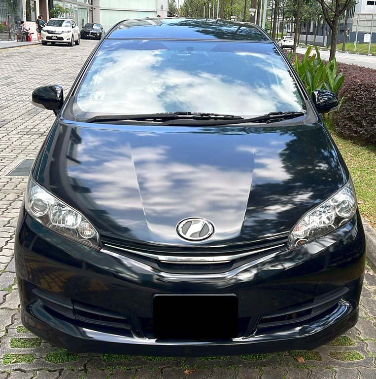 Toyota Wish 1.8x Cvt Abs D/airbag 2wd 5dr