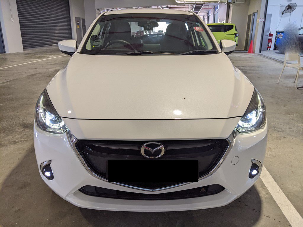 Mazda 2 Hatchback 1.5 At Deluxe 2wd