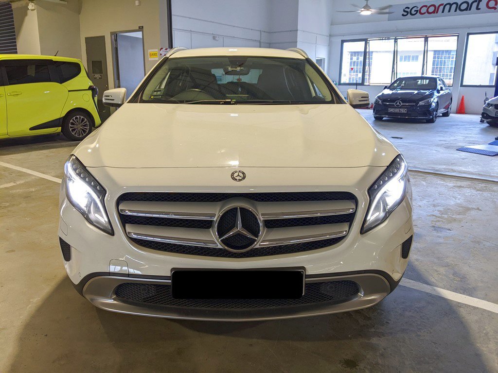Mercedes Benz Gla180 (r18 Bi)