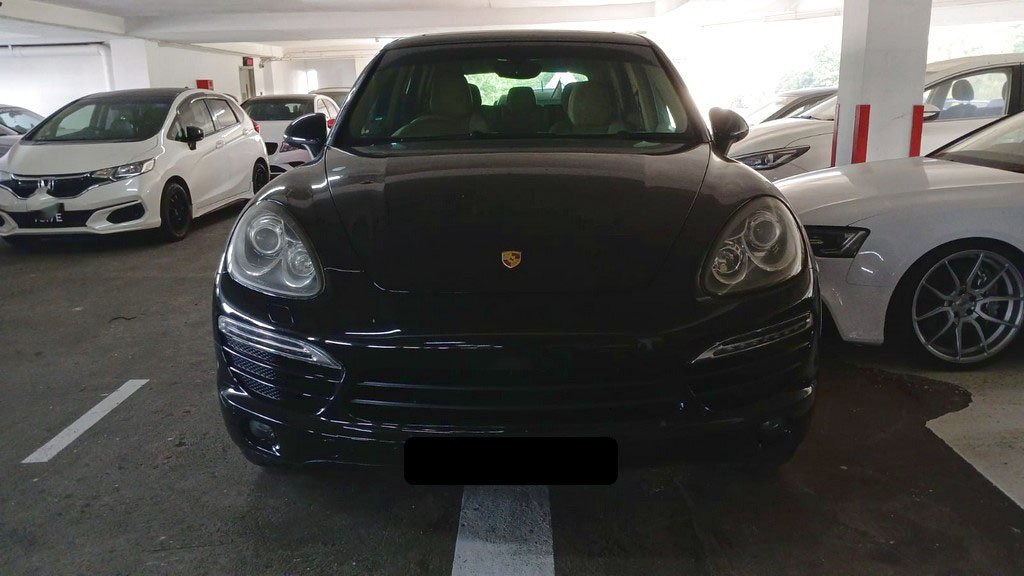 Porsche Cayenne Tiptronic (v6) (COE Till 05/2031)