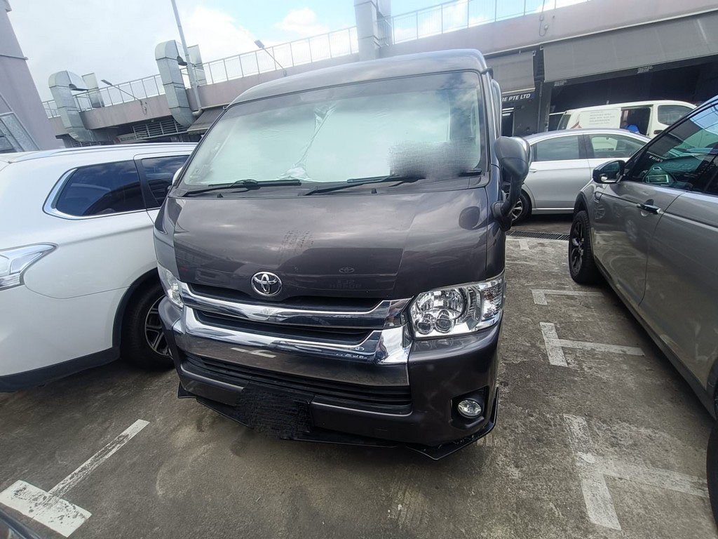 Toyota Regius Ace Super 2.8gl Auto