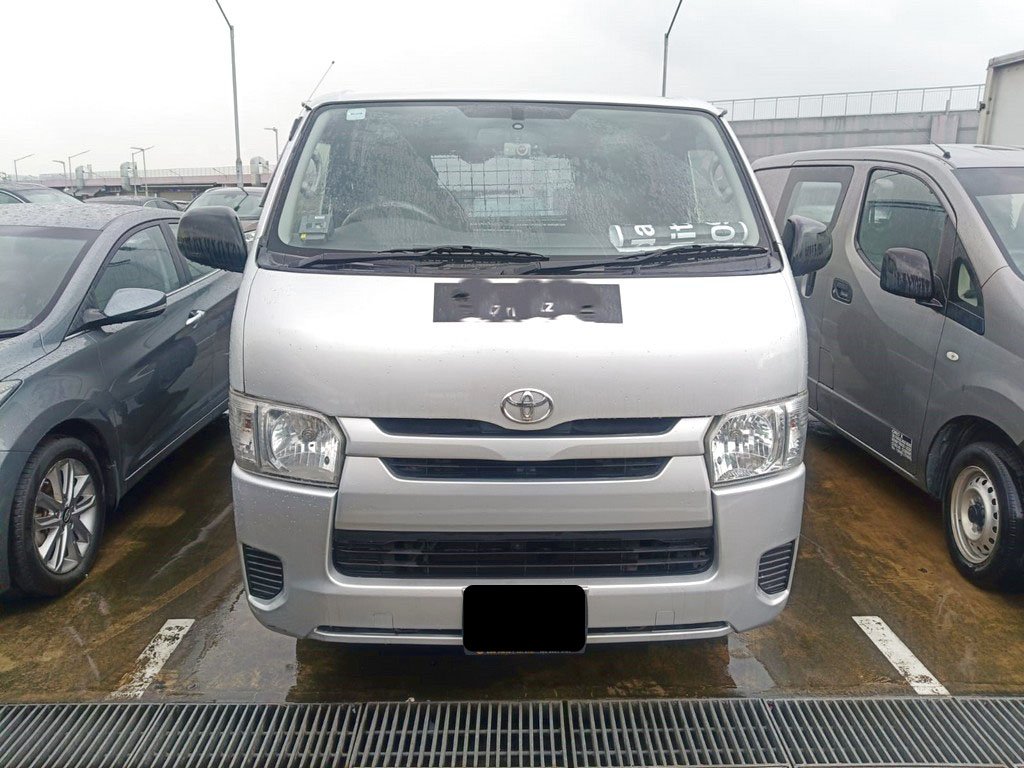 Toyota Hiace Van Turbo 4dr At