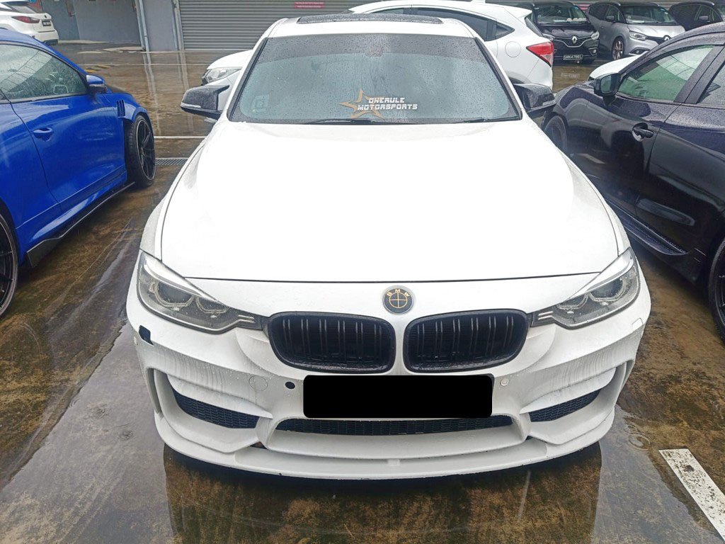 BMW 335i At 4dr Sr Abs Hid Dsc Nav Hud (COE Till 03/2032)