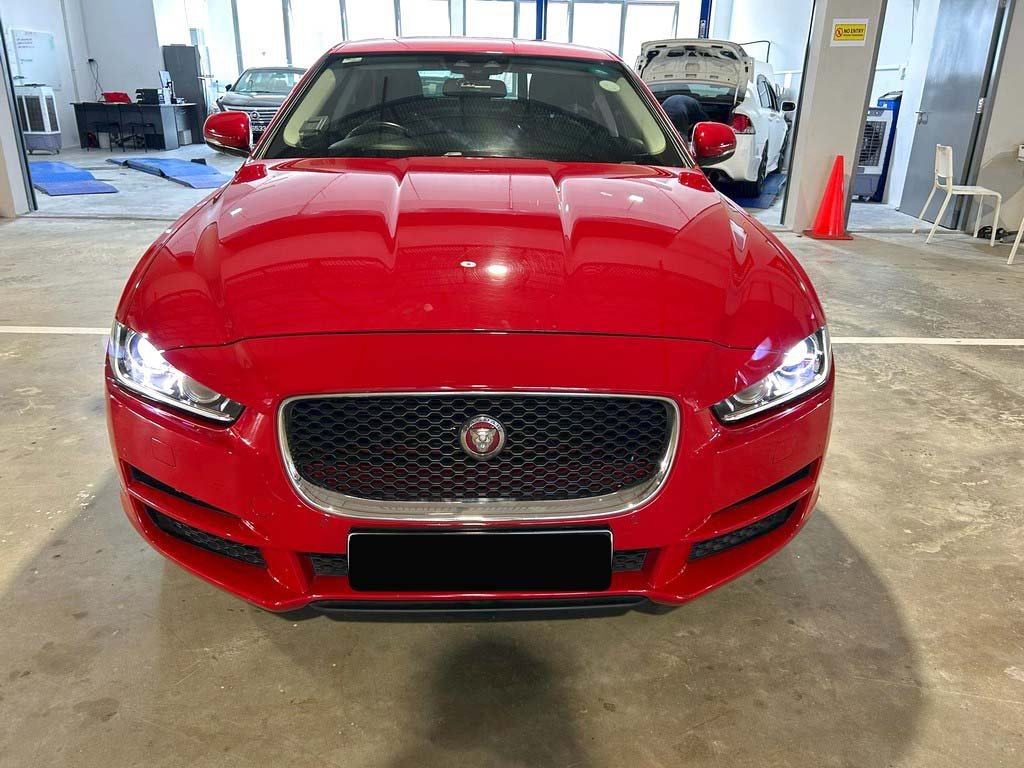 Jaguar XE 2.0 I4