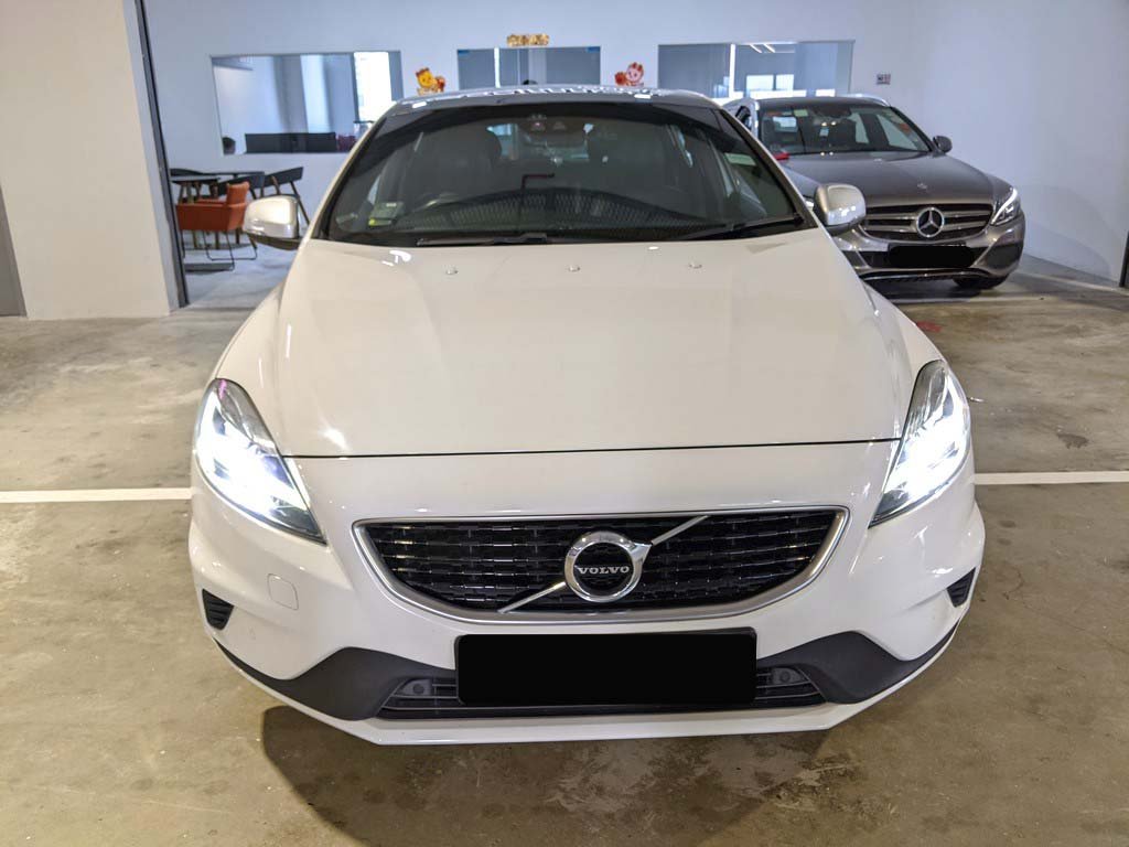 Volvo V40 T2 R Design (A) Sunroof