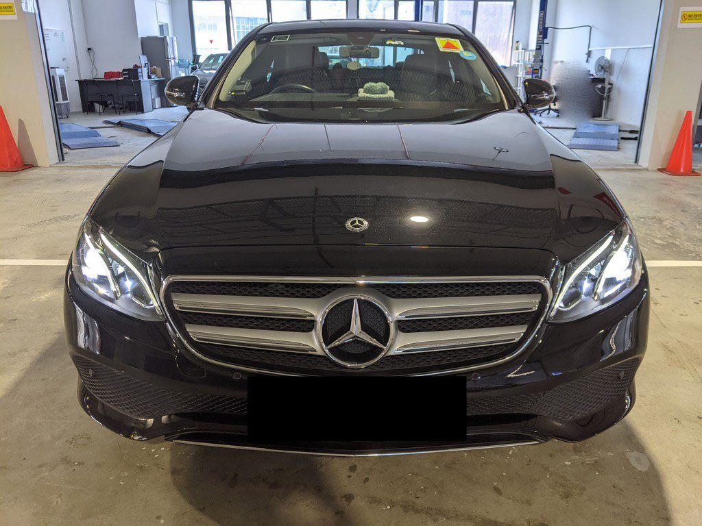 Mercedes Benz E180 Sedan Avg