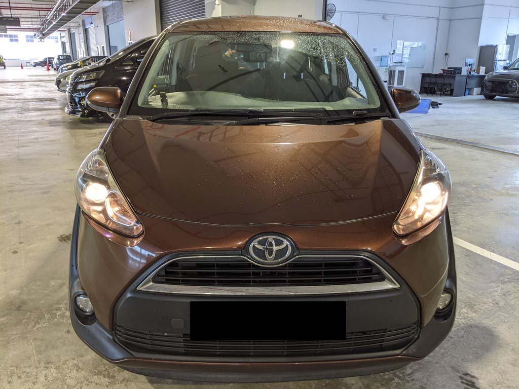 Toyota Sienta Standard (Auto)