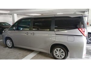 Toyota Noah 1.8x Cvt (Hybrid)