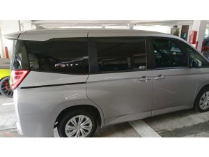 Toyota Noah 1.8x Cvt (Hybrid)