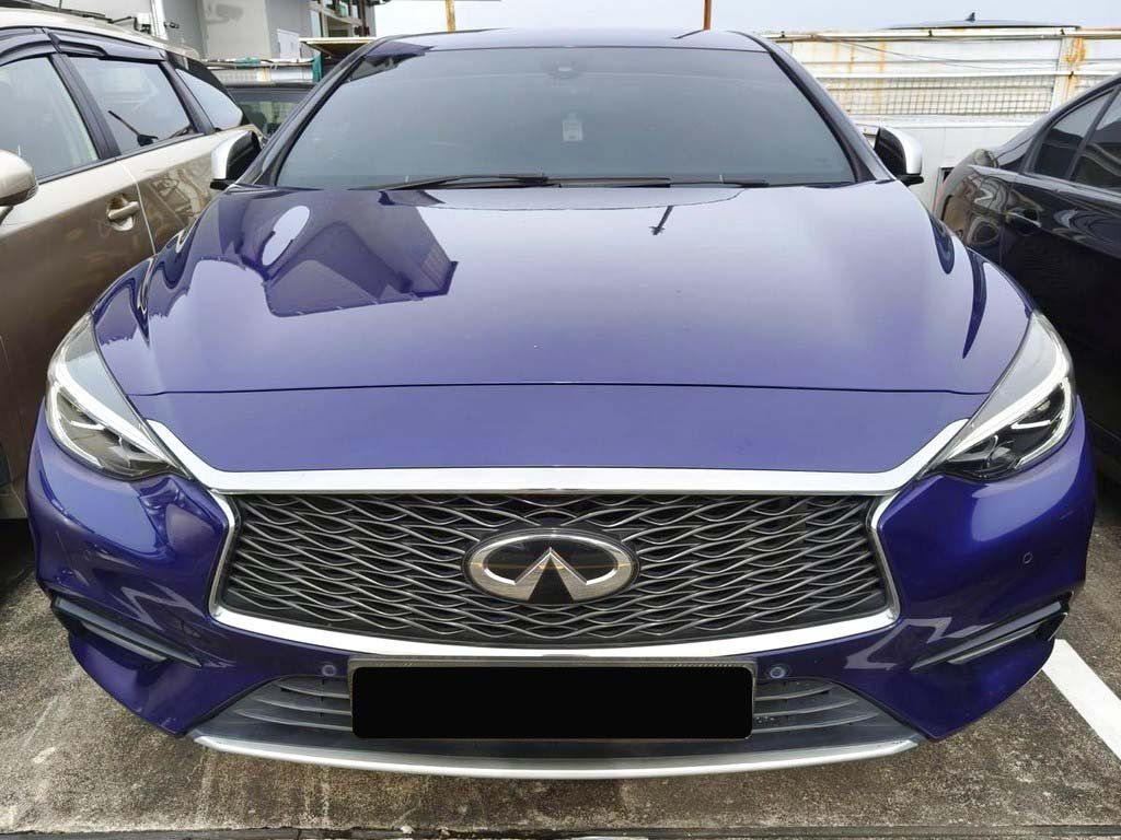 Infiniti Q30 1.5D Premium Dct