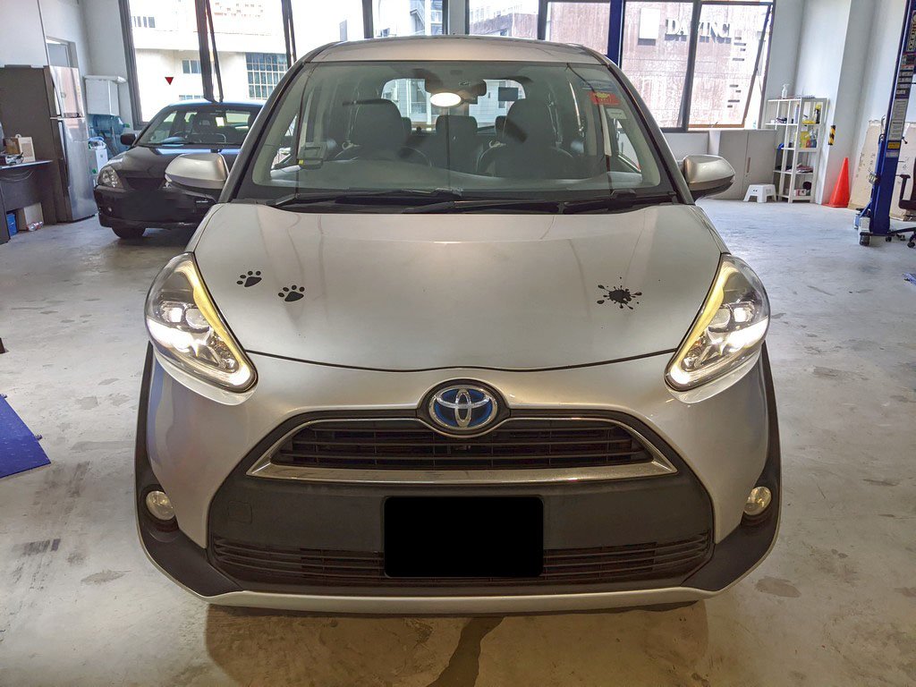 Toyota Sienta 1.5x Cvt (Hybrid)