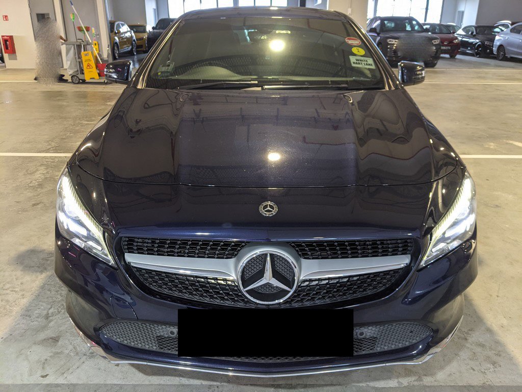 Mercedes Benz Cla180 Coupe Urban (r18 Led)