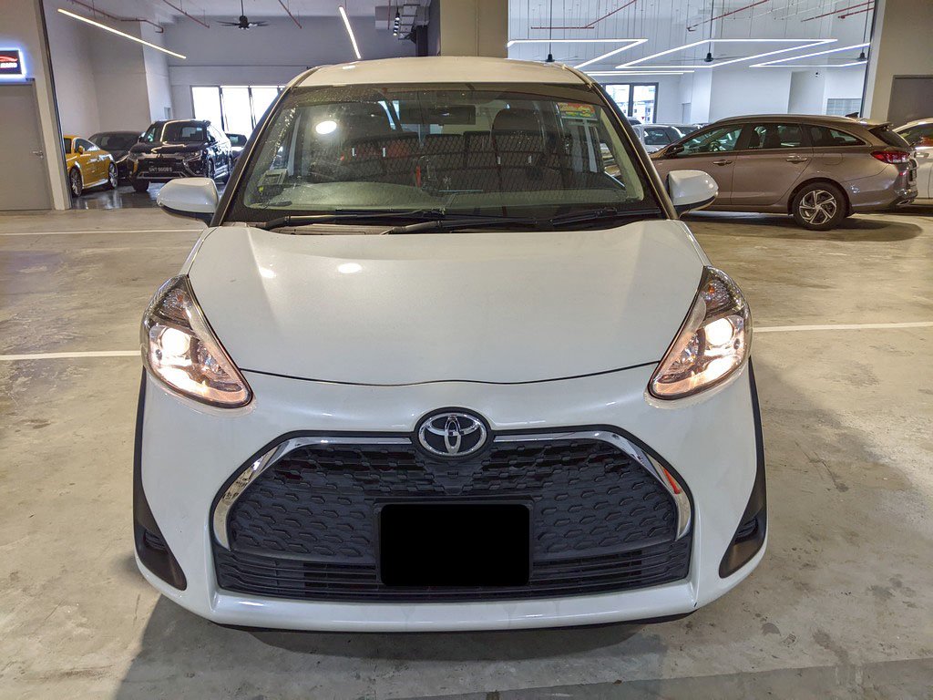 Toyota Sienta 7 Seater 1.5x Cvt