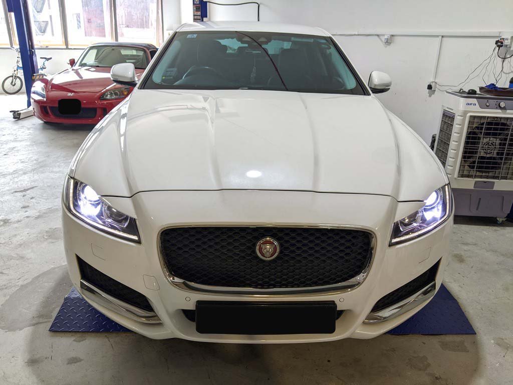 Jaguar XF 2.0P 200PS