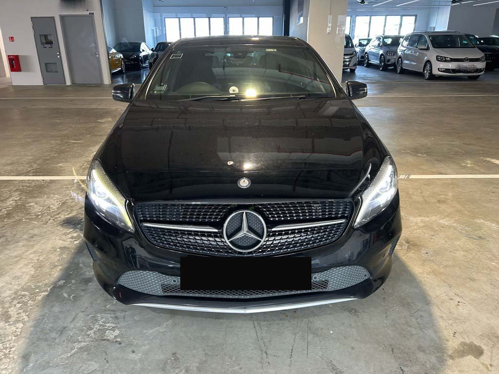 Mercedes Benz A200 FL Style (R17 HLG)