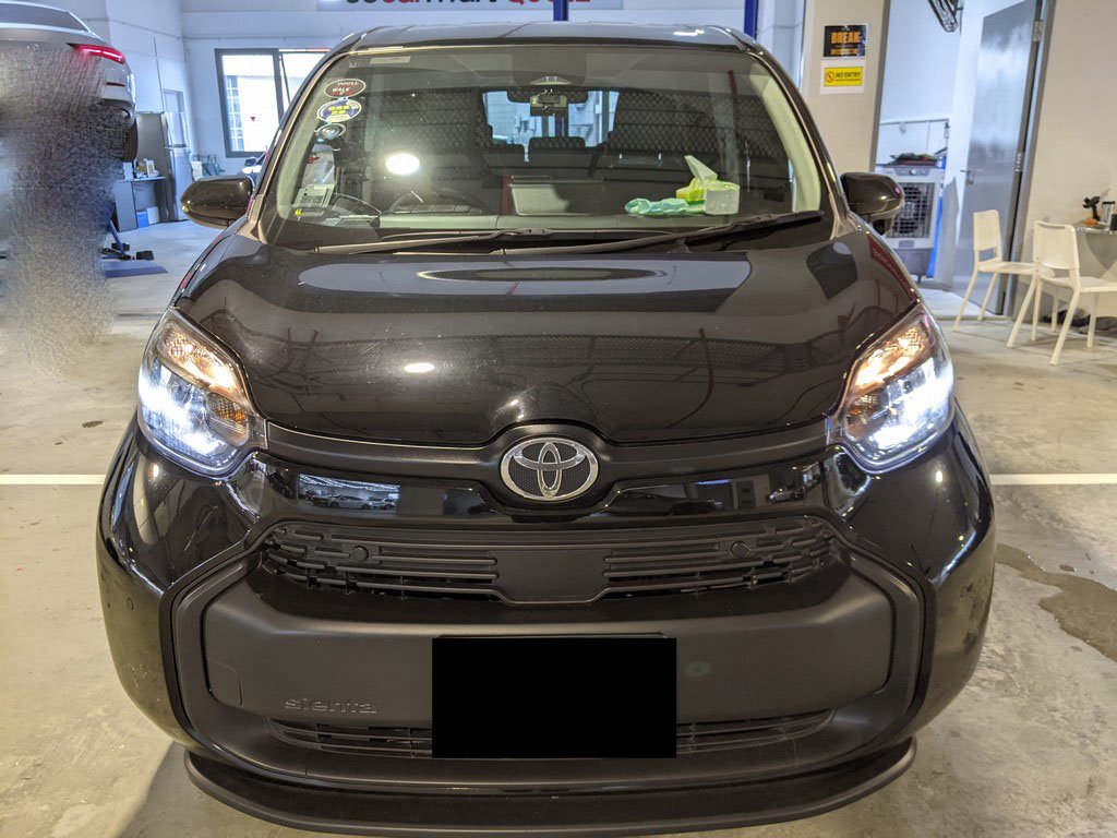 Toyota Sienta 1.5x Cvt (Hybrid)