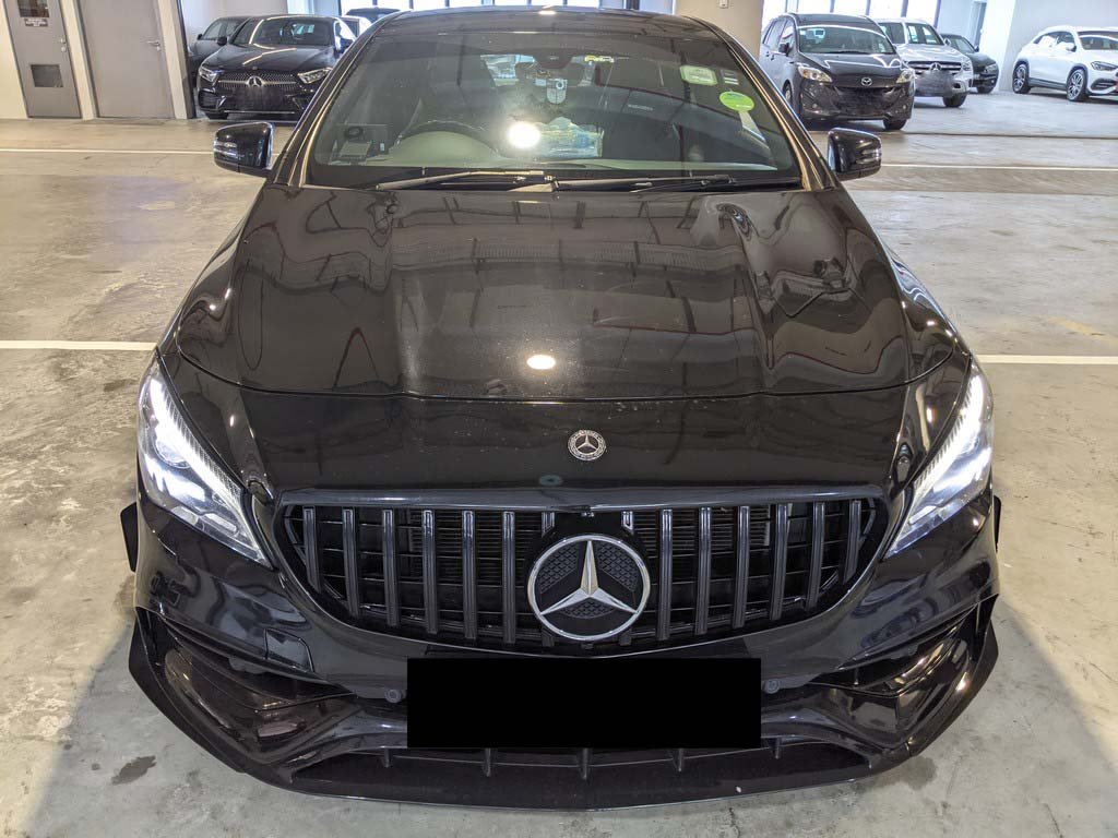Mercedes Benz CLA180 Coupe Urban (R18 Led)