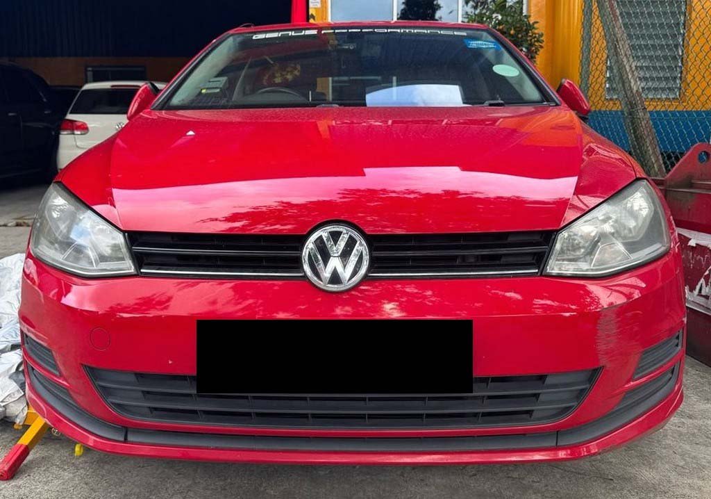 Volkswagen Golf 1.2 Tsi AT 5g12bz