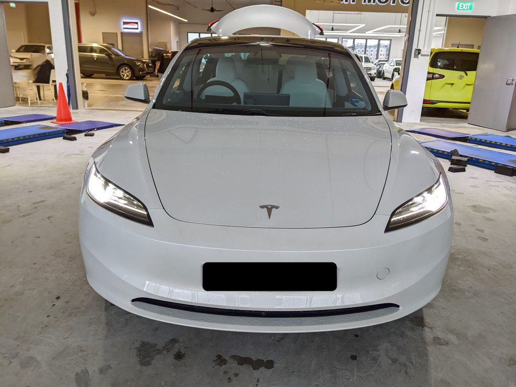 Tesla Model 3 Rwd (Electric Vehicle)