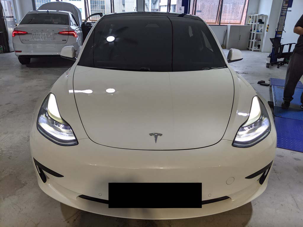 Tesla Model 3 Standard Range (Electric Vehicle)
