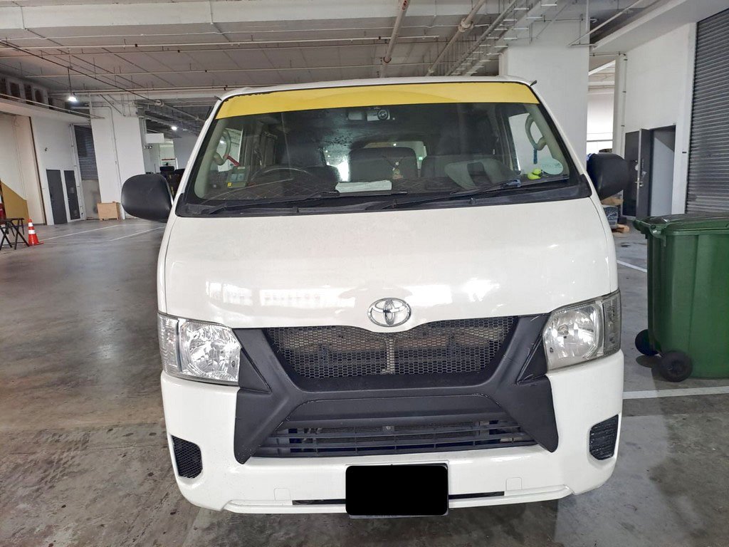 Toyota Hiace Van Turbo 5dr Mt