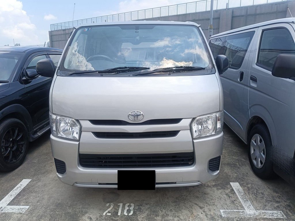 Toyota Hiace Van Turbo 5dr Mt