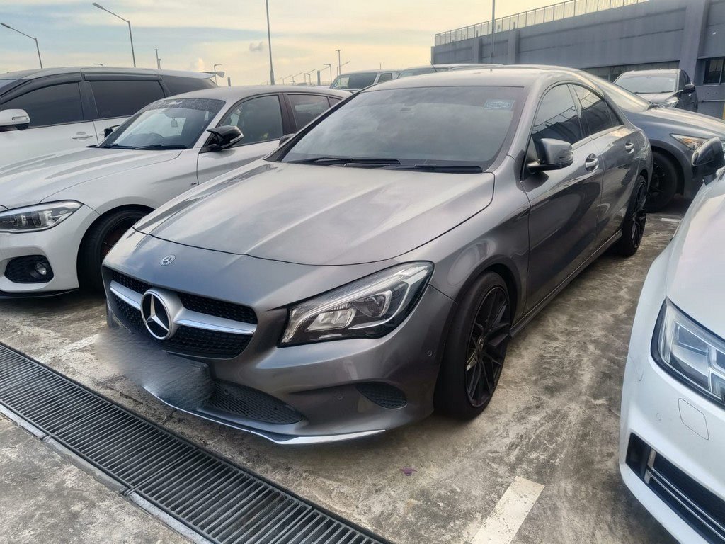 Mercedes Benz Cla180 Coupe Urban (r18 Led)