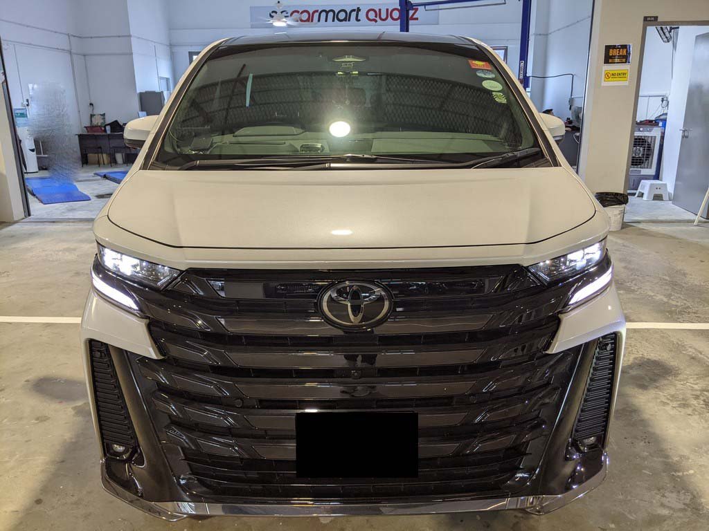 Toyota Vellfire Hybrid Z Premier (Hybrid)