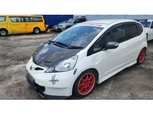 Honda Fit 1.3G A (COE Till 09/2028)