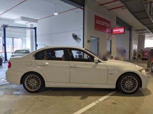 BMW 318I 2.0 AT D/Ab 2wd 4dr Gas/d Sr Drl (COE Till 06/2031)