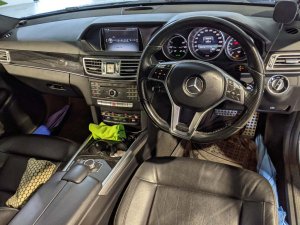 Mercedes Benz E250 Sedan Edition E (R18 Led)