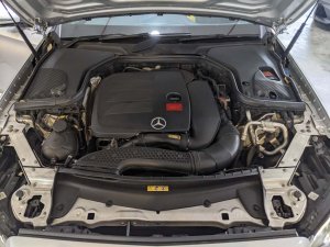 Mercedes Benz E180 Sedan Avg
