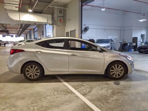 Hyundai Elantra 1.6 At Abs D/ab 2wd 4dr