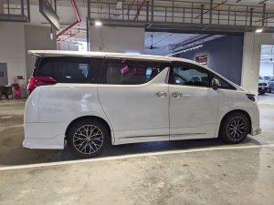 Toyota Alphard 2.5 Sc Cvt