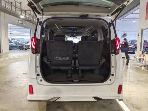 Toyota Alphard 2.5 Sc Cvt