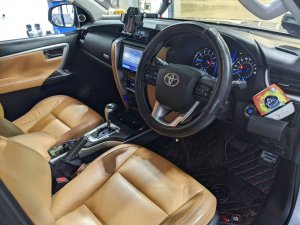 Toyota Fortuner 2.7 At