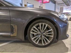 Kia Stinger 2.0a 2wd Sunroof