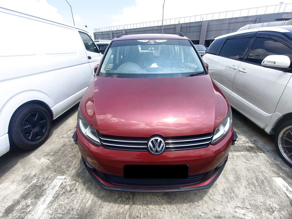 Volkswagen Touran 1.4 Tsi At 1t32b4 Fl (COE Till 08/2026)
