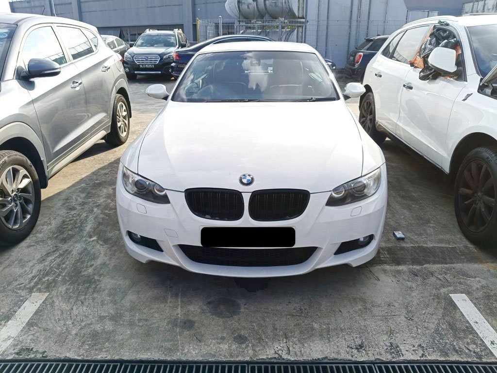 BMW 323i A (COE Till 02/2029)