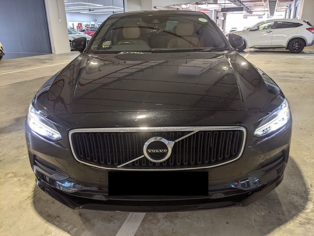 Volvo S90 T5 Momentum