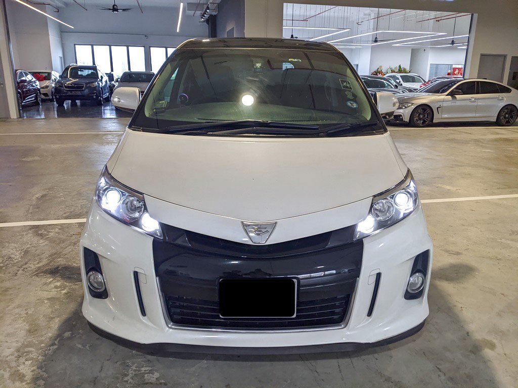 Toyota Estima Aeras Premium 2.4 Cvt 2wd 5dr