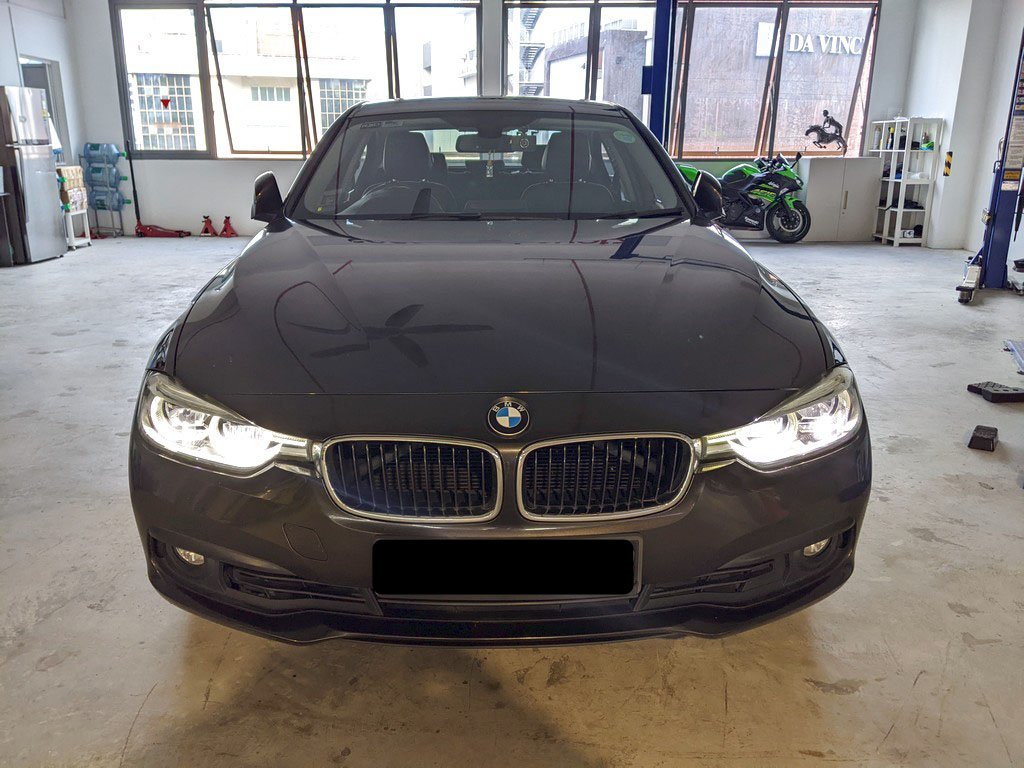 BMW 318i Sedan Led