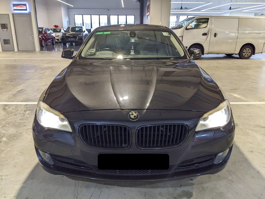 BMW 523i 2.5 At Abs D/ab 2wd 4dr Gas/d Nav (COE Till 04/2031)
