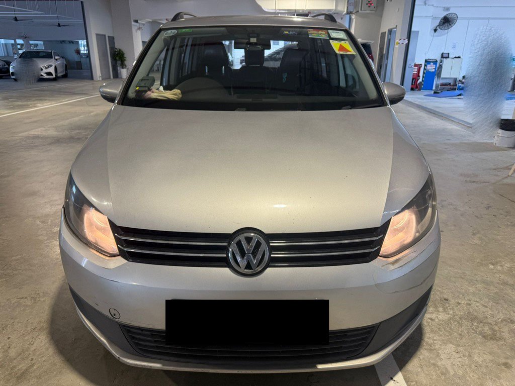 Volkswagen Touran 1.4l At Tsi 1t32b4 (COE Till 07/2027)