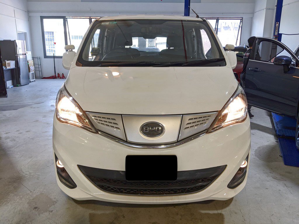 Byd T3 (Electric Vehicle)