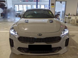 Kia Stinger 2.0A 2wd Sunroof