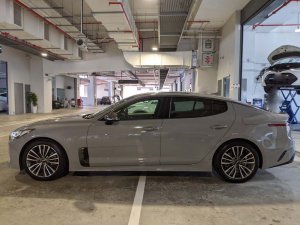 Kia Stinger 2.0A 2wd Sunroof