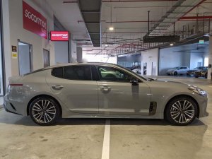 Kia Stinger 2.0A 2wd Sunroof